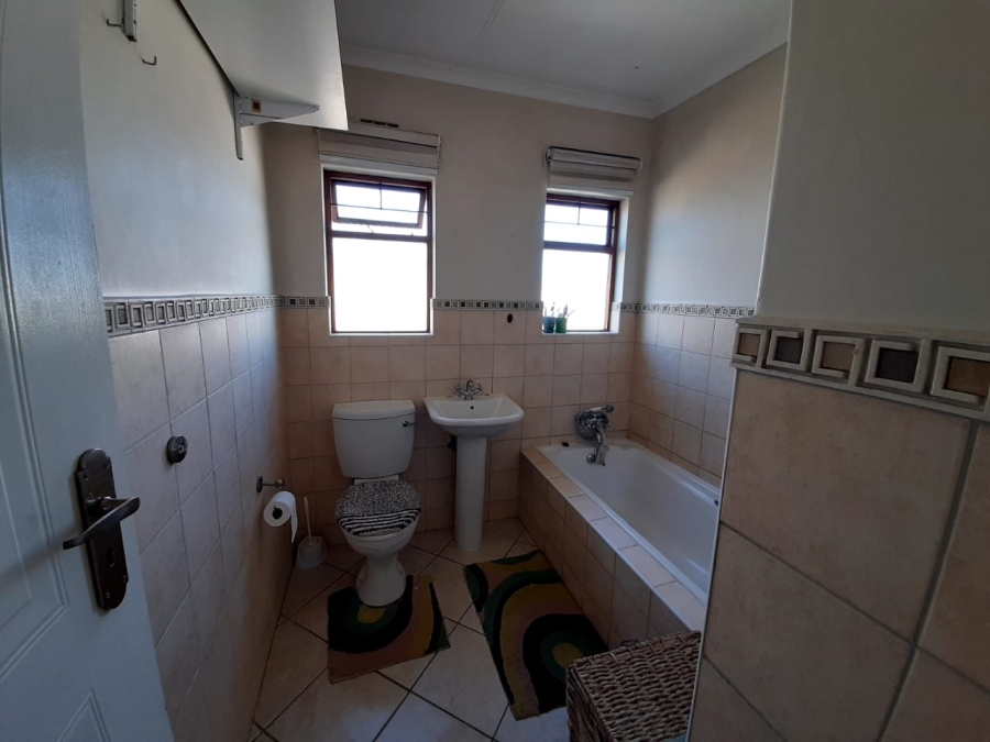 3 Bedroom Property for Sale in Hillside Free State